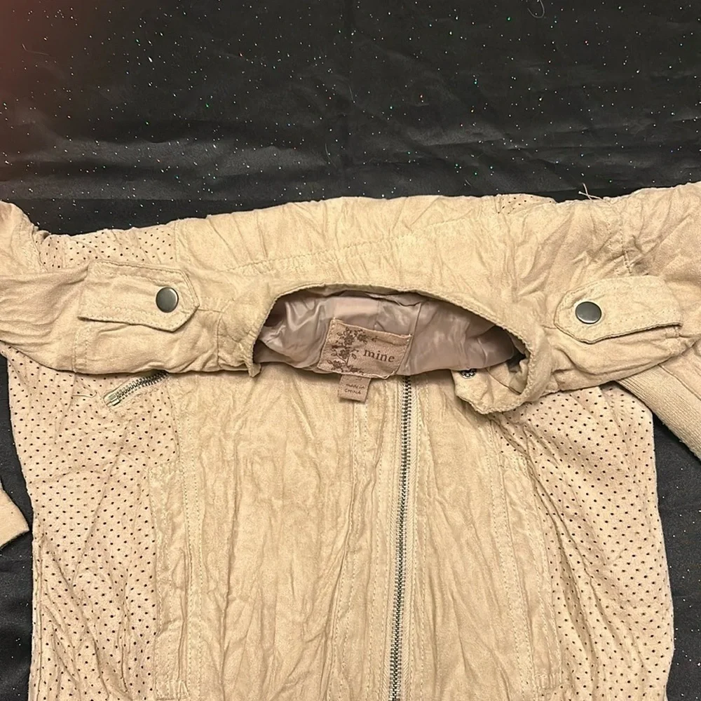 Distressed Cropped Jacket 🧥 - Picture 6 of 15